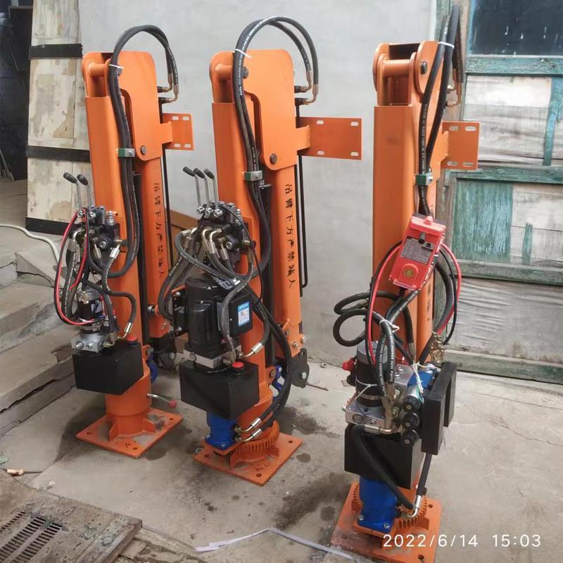 沈阳市重汽蓝牌随车吊 3.2吨 国六动力强 液压驱动 农用自卸起重机